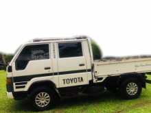 Toyota Hiace 1981 Crew Cab