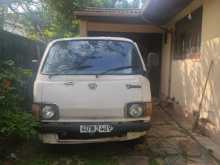 Toyota HIACE 1982 Van