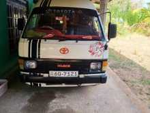 Toyota HIACE 1984 Van