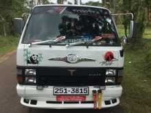 Toyota HIACE 1985 Van