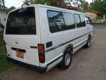 https://riyasewana.com/uploads/toyota-hiace-1986-159023612304.jpg
