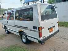 https://riyasewana.com/uploads/toyota-hiace-1986-159023612892.jpg