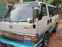 Toyota HIACE 1986 Van