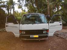 Toyota HIACE 1986 Van
