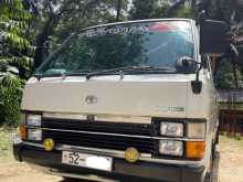 Toyota Hiace 1987 Van