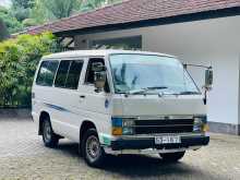 Toyota HIACE 1987 Van