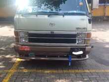 Toyota Hiace 1988 Van