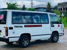 Toyota HIACE 1989 Van
