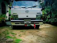 Toyota HIACE 1989 Van