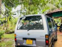 https://riyasewana.com/uploads/toyota-hiace-1989-239101612073.jpg
