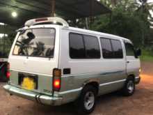 https://riyasewana.com/uploads/toyota-hiace-1989-79105112282.jpg