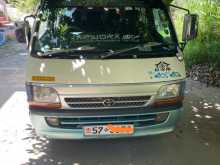 Toyota Hiace 1990 Van