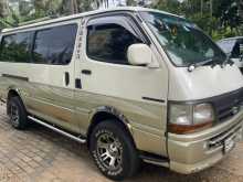 Toyota Hiace Dolphin LH113 1992 Van