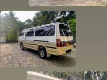 https://riyasewana.com/uploads/toyota-hiace-1994-611470612463.jpg