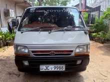 Toyota HIACE 1999 Van