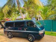 Toyota HIACE 2002 Van