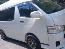 Toyota HIACE 2006 Van
