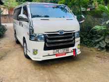 Toyota HIACE 2006 Van