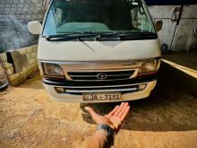 Toyota HIACE 2000 Van