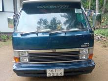 Toyota HiACE 1983 Van
