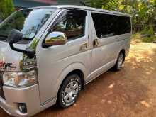 Toyota HIACE 2014 Van