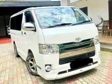 Toyota HIACE 2015 Van