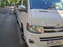 Toyota Hiace 201 2010 Van