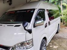 Toyota HIACE 2015 Van