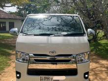 Toyota HIACE 2011 Van