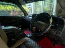 https://riyasewana.com/uploads/toyota-hiace-2119271610205.jpg