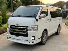 Toyota HIACE 2016 Van