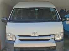 Toyota HIACE 2015 Van