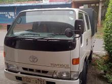 https://riyasewana.com/uploads/toyota-hiace-231627096624.jpg
