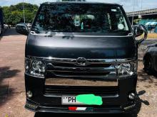 Toyota HIACE 2015 Van