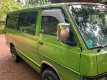 Toyota HIACE 1991 Van