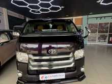 Toyota HIACE 2015 Van