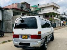 Toyota HIACE 2000 Van