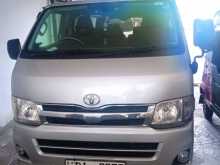 Toyota HIACE 2013 Van