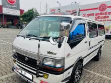 Toyota HIACE 2003 Van