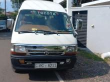 Toyota Hiace 2000 Van