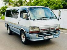 Toyota Dolphin 2001 Van