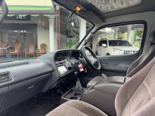 https://riyasewana.com/uploads/toyota-hiace-dolphin-1813235817675.jpg