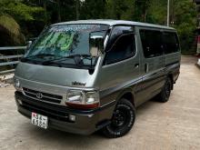 Toyota Hiace Dolphin 1990 Van