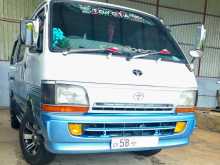Toyota HIace Dolphin 1991 Van