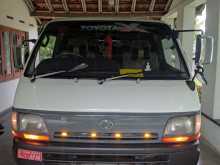 Toyota Hiace Dolphin 113 1995 Van