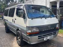 Toyota Hiace Dolphin LH113 1997 Van