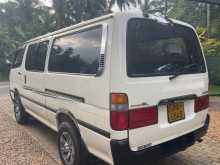 Toyota Hiace Dolphin LH 172 2001 Van