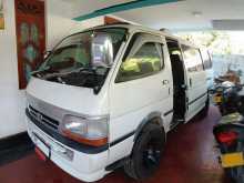 Toyota Hiace Dolphin 112 2003 Van