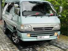 Toyota Hiace Dolphin 162 1999 Van