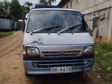 Toyota Hiace Dolphin 1992 Van